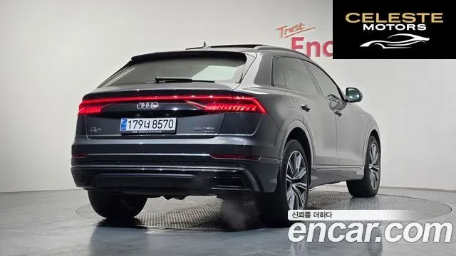 AUDI Q8 (4M) 55 TFSI Quattro Premium 2021 — photo 2 sur 20