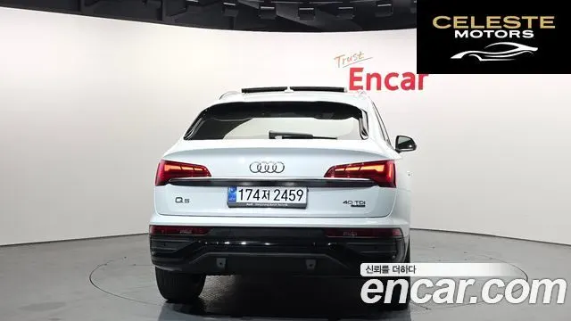 AUDI Q5 (FY) 40 TDI Quattro Sportback 2021 — photo 4 sur 20