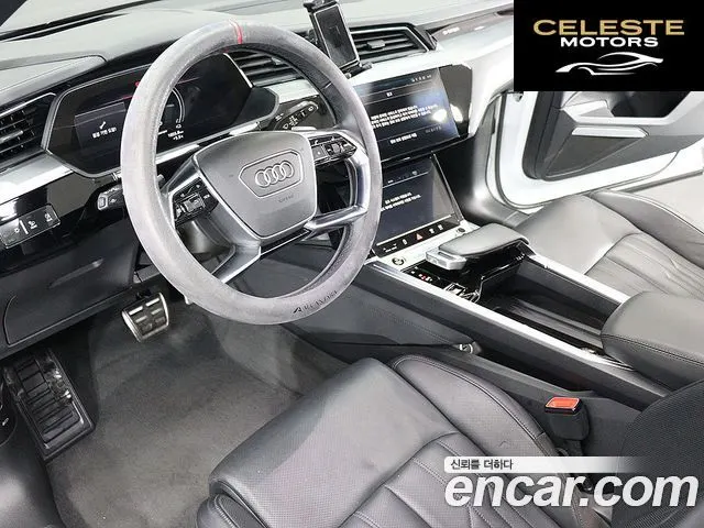 AUDI e-55 Quattro 2022 — photo 16 sur 26