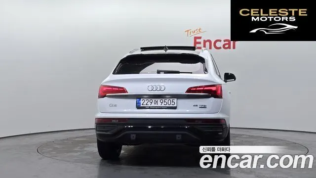 AUDI Q5 (FY) 45 TFSI Quattro Sportback 2022 — photo 4 sur 20