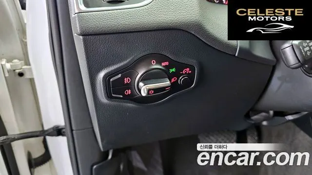 AUDI Q5 2.0 TDI Quattro Dynamic 2012 — photo 17 sur 20