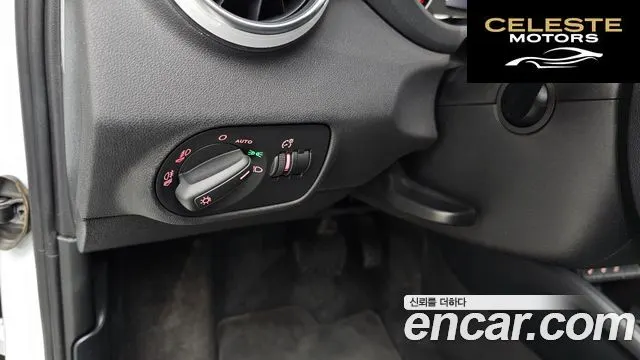 AUDI A1 30 TDI 2013 — photo 17 sur 20