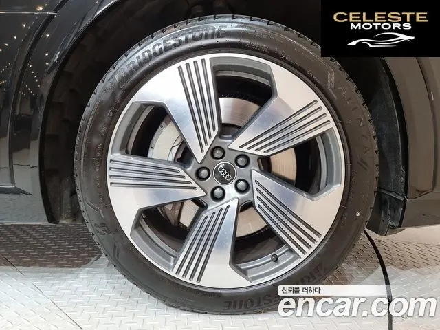 AUDI e-55 Quattro Sportback 2022 — photo 5 sur 26