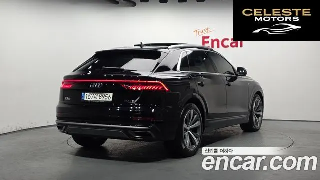 AUDI Q8 (4M) 50 TDI Quattro Premium 2021 — photo 2 sur 20