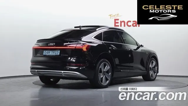 AUDI e-55 Quattro Sportback 2021 — photo 2 sur 26