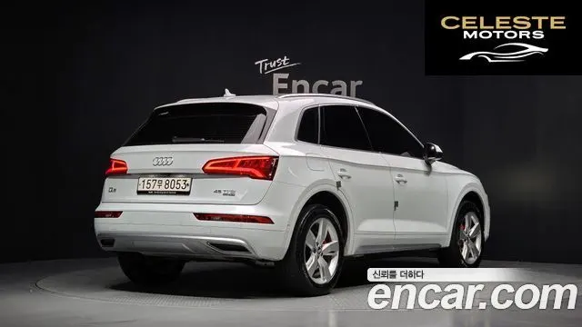 AUDI Q5 (FY) 45 TFSI Quattro Premium 2020 — photo 2 sur 20