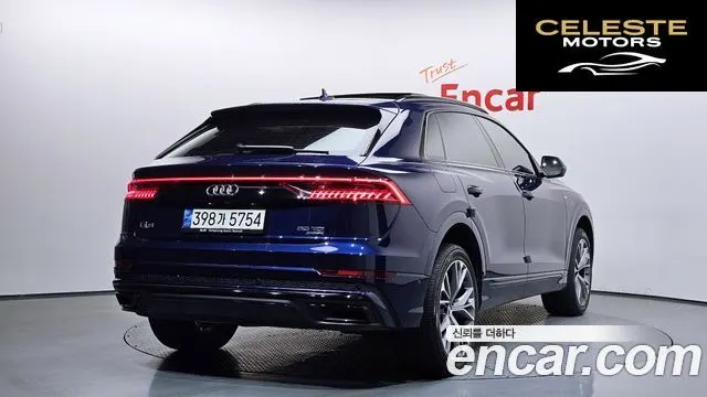 AUDI Q8 (4M) 50 TDI Quattro Premium 2021 — photo 2 sur 20