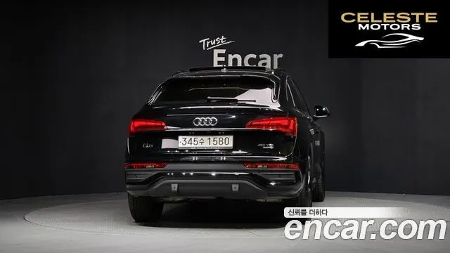 AUDI Q5 (FY) 40 TDI Quattro Sportback 2021 — photo 4 sur 20