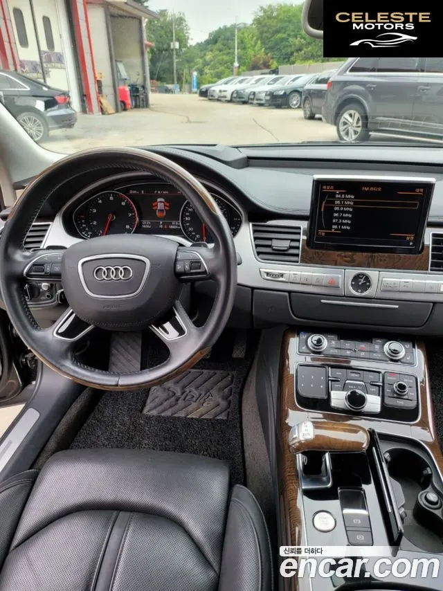 AUDI A8 60 TFSI Quattro LWB 2015 — photo 13 sur 25
