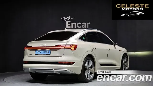 AUDI e-55 Quattro Sportback 2022 — photo 2 sur 20