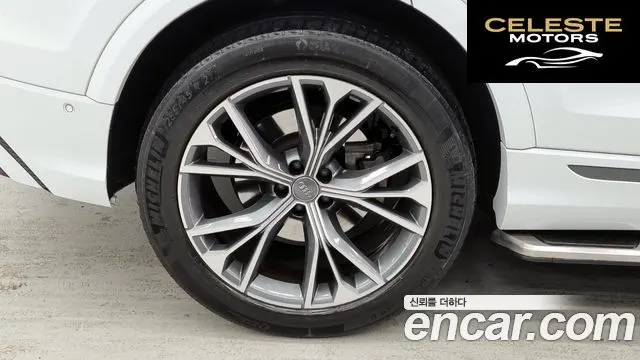 AUDI Q8 (4M) 50 TDI Quattro Premium 2020 — photo 18 sur 24