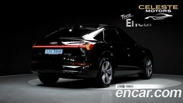 AUDI e-55 Quattro Sportback 2022 — photo 2 sur 20