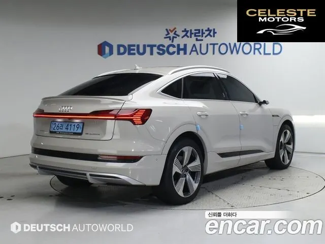 AUDI e-55 Quattro Sportback 2022 — photo 2 sur 26
