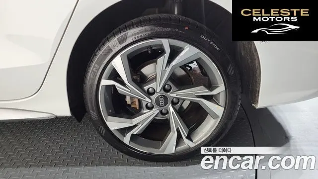 AUDI A3 (8Y) 40 TFSI Premium 2023 — photo 5 sur 26