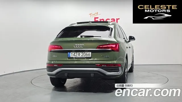 AUDI Q5 (FY) 45 TFSI Quattro Premium Sportback 2022 — photo 4 sur 20