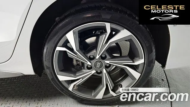 AUDI A3 (8Y) 40 TFSI Premium 2025 — photo 4 sur 20