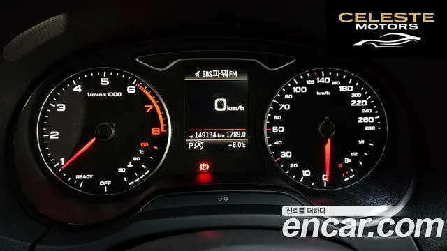 AUDI A3 40 TFSI 2018 — photo 8 sur 20