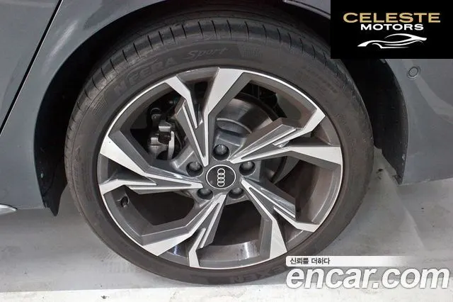 AUDI A3 (8Y) 40 TFSI Premium 2025 — photo 5 sur 26