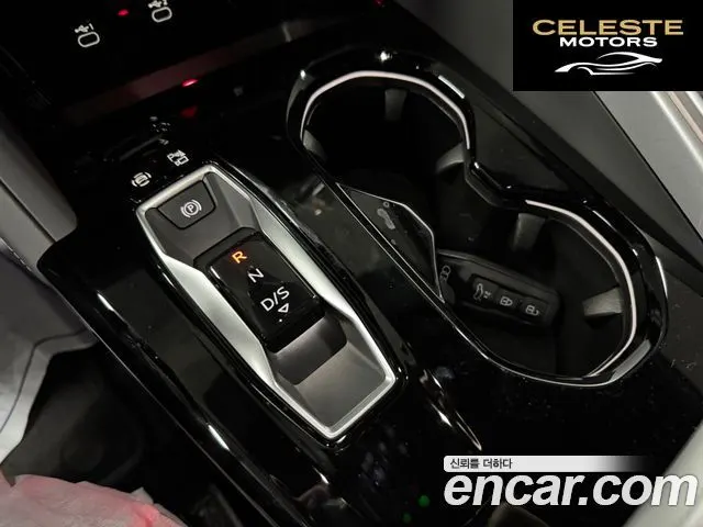 AUDI Q5 (80A) 40 TDI Quattro S Line Noir Edition 2025 — photo 10 sur 21
