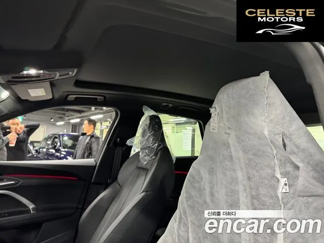 AUDI Q5 (80A) 40 TDI Quattro S Line Noir Edition 2025 — photo 12 sur 21
