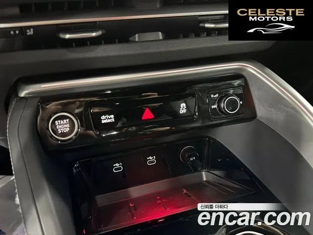 AUDI Q5 (80A) 40 TDI Quattro S Line Noir Edition 2025 — photo 9 sur 21