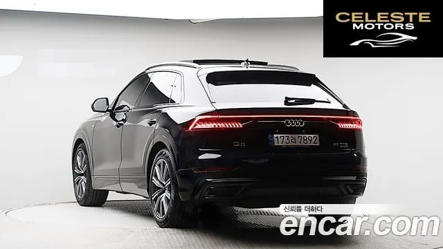 AUDI Q8 (4M) 55 TFSI Quattro Premium 2021 — photo 2 sur 26