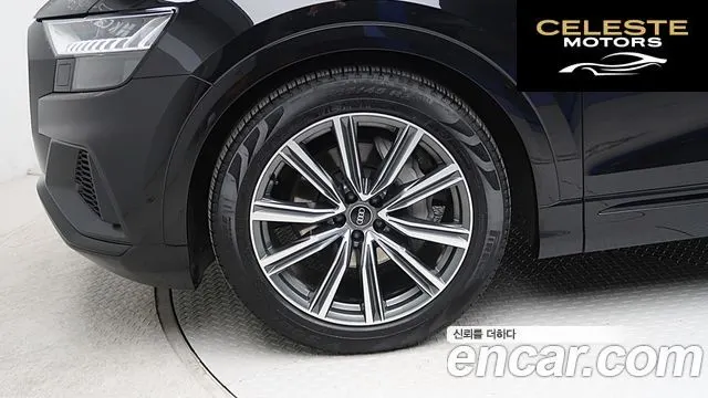 AUDI Q8 (4M) 55 TFSI Quattro Premium 2021 — photo 5 sur 26