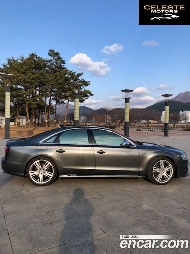AUDI S8 4.0 TFSI Quattro 2016 — photo 11 sur 21