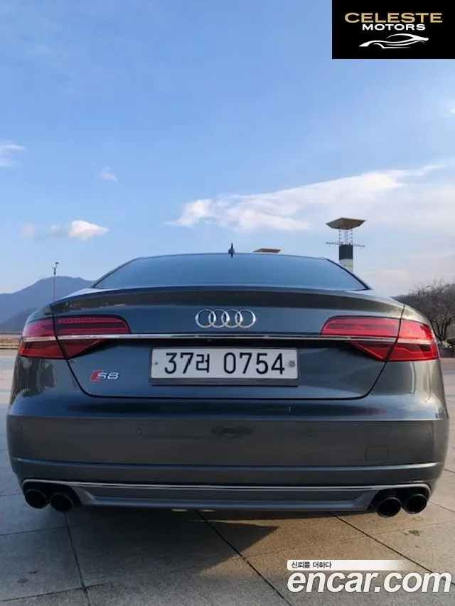 AUDI S8 4.0 TFSI Quattro 2016 — photo 4 sur 21