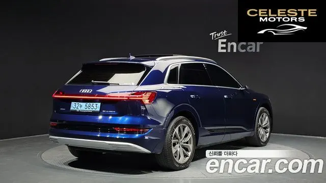 AUDI e-55 Quattro 2022 — photo 2 sur 26