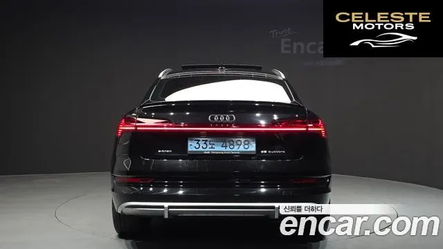 AUDI e-55 Quattro Sportback 2022 — photo 4 sur 20