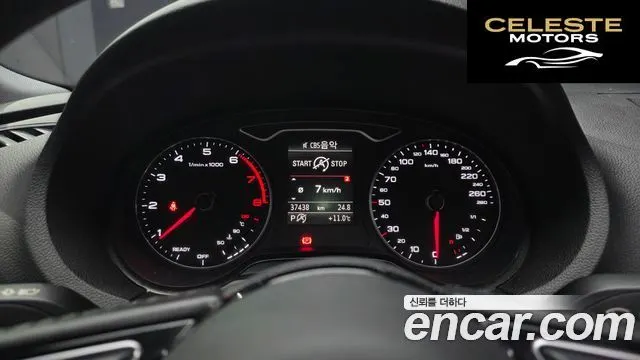 AUDI A3 40 TFSI 2018 — photo 8 sur 20