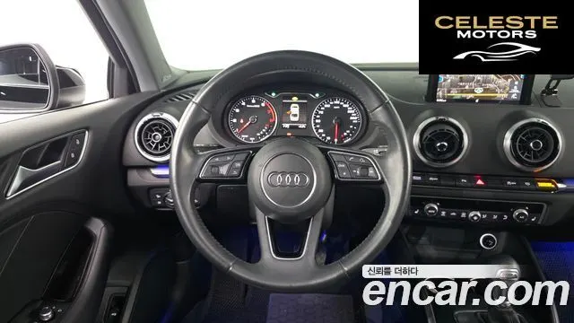 AUDI A3 40 TFSI 2018 — photo 13 sur 26