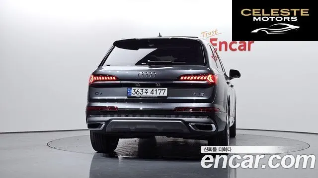 AUDI Q7 (4M) 45 TDI Quattro Premium 2021 — photo 4 sur 20