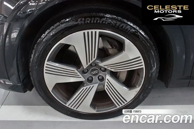 AUDI e-55 Quattro Sportback 2022 — photo 5 sur 26