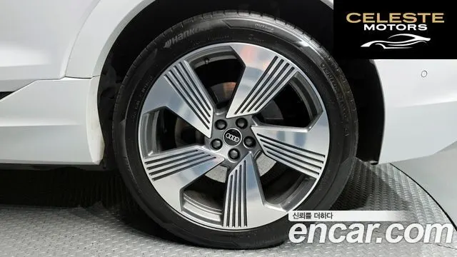 AUDI e-55 Quattro Sportback 2021 — photo 5 sur 20