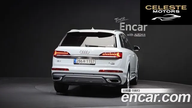 AUDI Q7 (4M) 45 TDI Quattro Premium 2021 — photo 4 sur 26