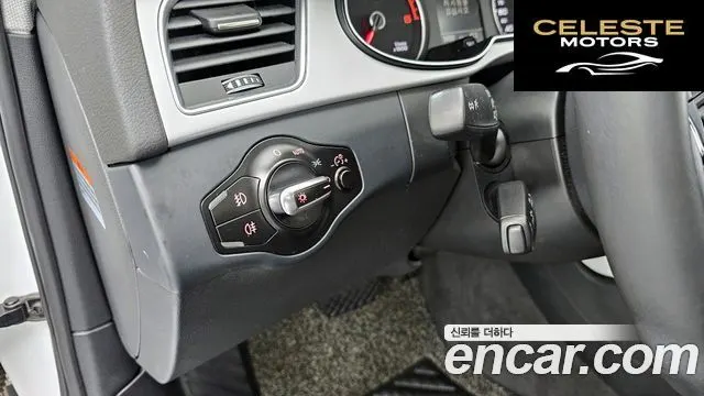 AUDI A4 30 TDI Dynamic 2015 — photo 17 sur 20