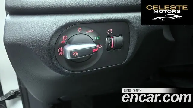 AUDI Q3 35 TDI Quattro Dynamic 2015 — photo 13 sur 26
