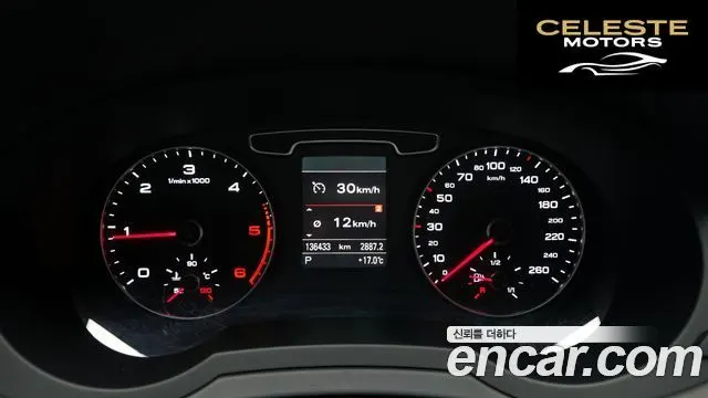 AUDI Q3 35 TDI Quattro Dynamic 2015 — photo 8 sur 26