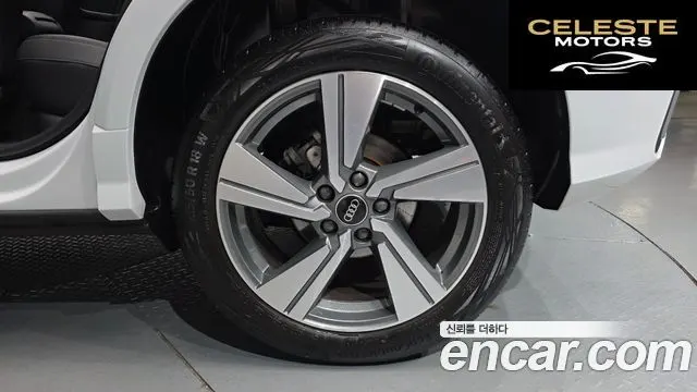 AUDI Q2 35 TDI Premium 2023 — photo 5 sur 20