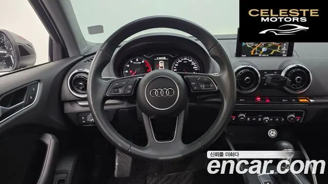 AUDI A3 40 TFSI 2018 — photo 13 sur 20