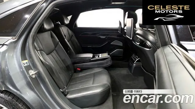 AUDI A8 (D5) 55 TFSI Quattro LWB 2020 — photo 12 sur 20