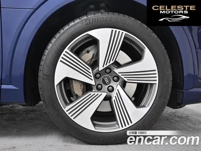 AUDI e-55 Quattro Sportback 2022 — photo 5 sur 26