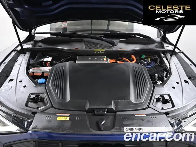 AUDI e-55 Quattro Sportback 2022 — photo 6 sur 26