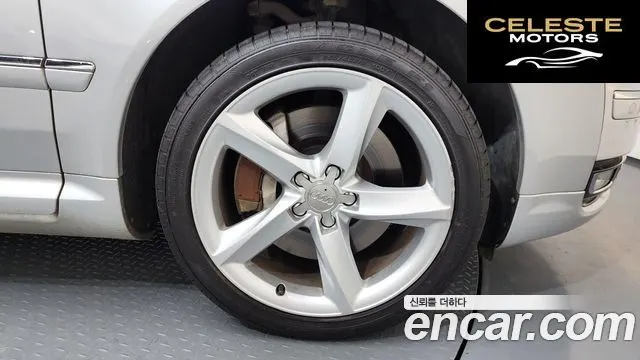 AUDI A8 4.2 FSI Quattro 2010 — photo 5 sur 26