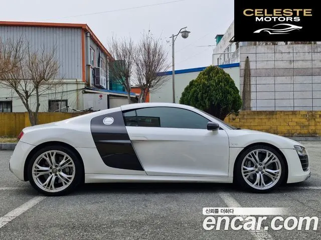 AUDI R8 5.2 V10 Coupé 2014 — photo 5 sur 17