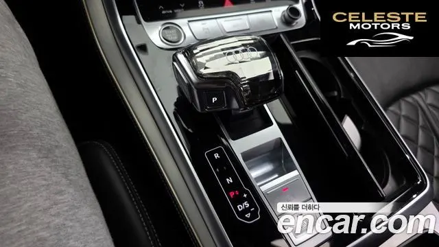AUDI Q8 (4M) 55 TFSI Quattro Premium 2021 — photo 9 sur 20