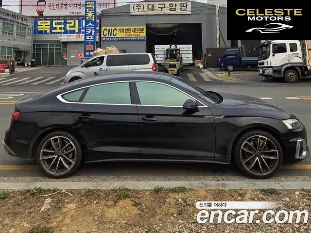 AUDI A5 (F5) 40 TFSI Quattro Premium Sportback 2022 — photo 2 sur 14