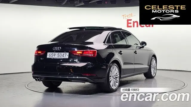 AUDI A3 40 TFSI 2018 — photo 2 sur 20